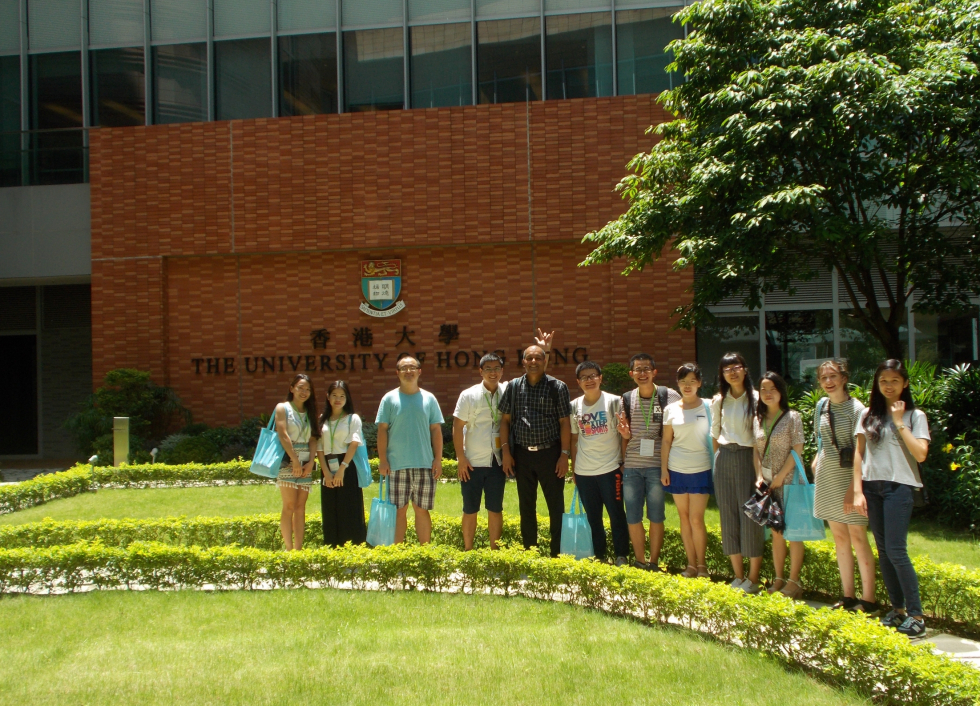 Group_tour_HKU